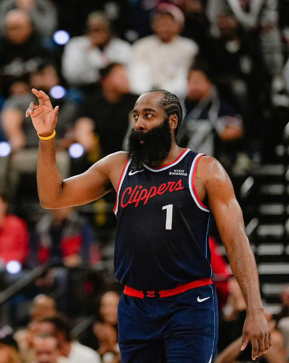 雷火入口 -离谱！新疆广汇围绕NBA常规赛调整名单詹姆斯在快船比赛中状态火爆，辽宁本钢窗口期止住颓势的简单介绍